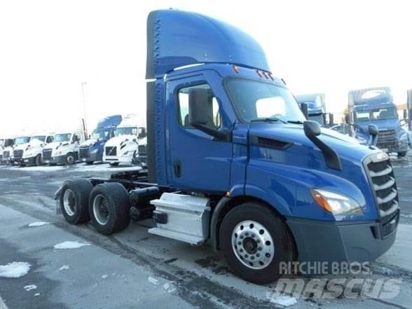 Freightliner CASCADIA 116 Conventional Trucks / Tractor Trucks