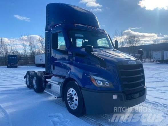 Freightliner CASCADIA 116 Conventional Trucks / Tractor Trucks