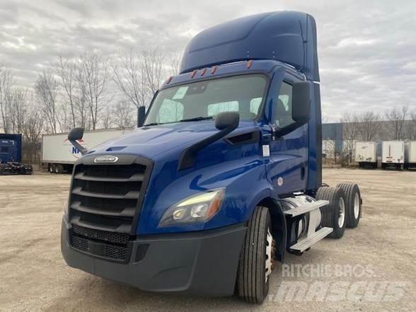 Freightliner CASCADIA 116 Conventional Trucks / Tractor Trucks