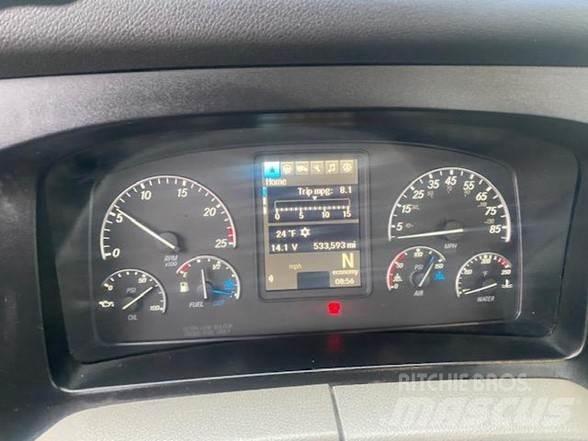 Freightliner CASCADIA 116 Conventional Trucks / Tractor Trucks