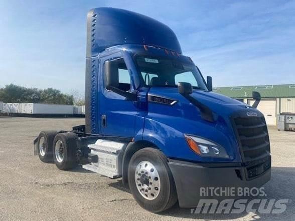 Freightliner CASCADIA 116 Conventional Trucks / Tractor Trucks