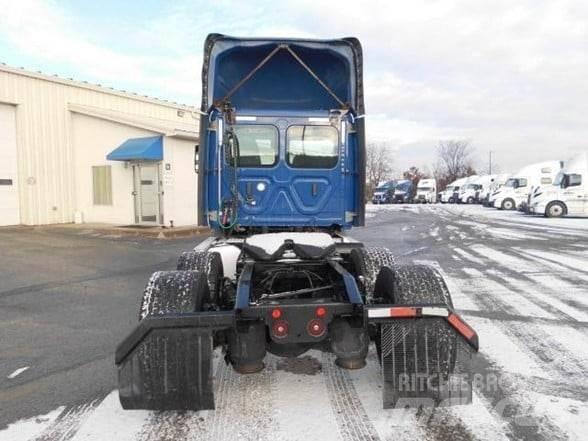 Freightliner CASCADIA 116 Conventional Trucks / Tractor Trucks