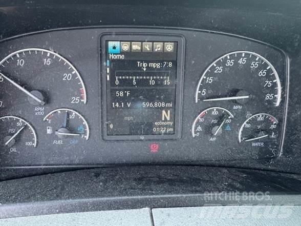 Freightliner CASCADIA 116 Conventional Trucks / Tractor Trucks