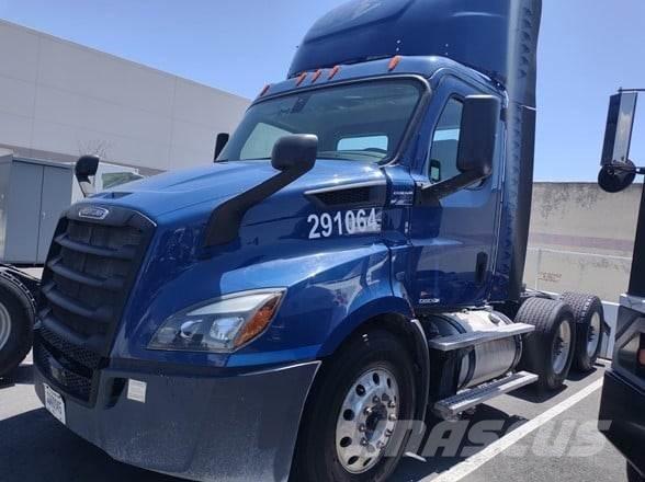 Freightliner CASCADIA 116 Conventional Trucks / Tractor Trucks