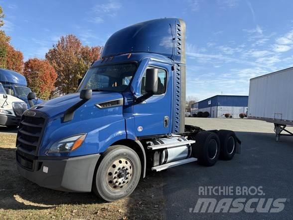 Freightliner CASCADIA 116 Conventional Trucks / Tractor Trucks