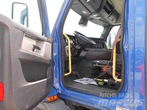 Freightliner CASCADIA 116 Conventional Trucks / Tractor Trucks