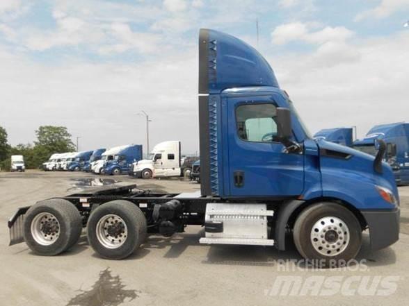 Freightliner CASCADIA 116 Conventional Trucks / Tractor Trucks