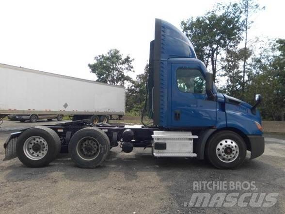 Freightliner CASCADIA 116 Conventional Trucks / Tractor Trucks