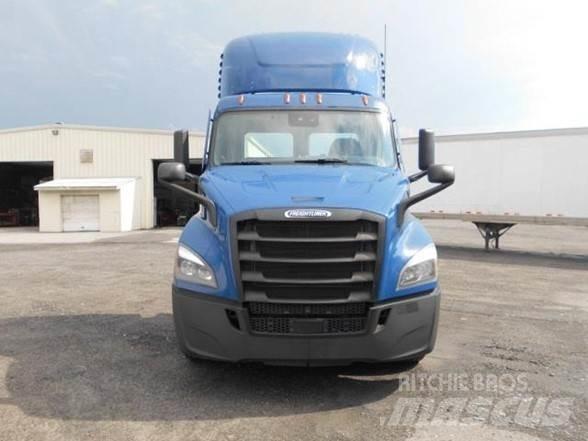 Freightliner CASCADIA 116 Conventional Trucks / Tractor Trucks