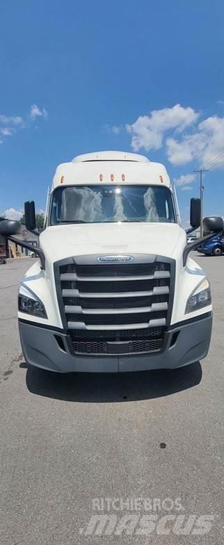Freightliner CASCADIA 116 Conventional Trucks / Tractor Trucks