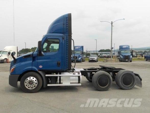 Freightliner CASCADIA 116 Conventional Trucks / Tractor Trucks