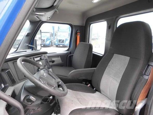 Freightliner CASCADIA 116 Conventional Trucks / Tractor Trucks