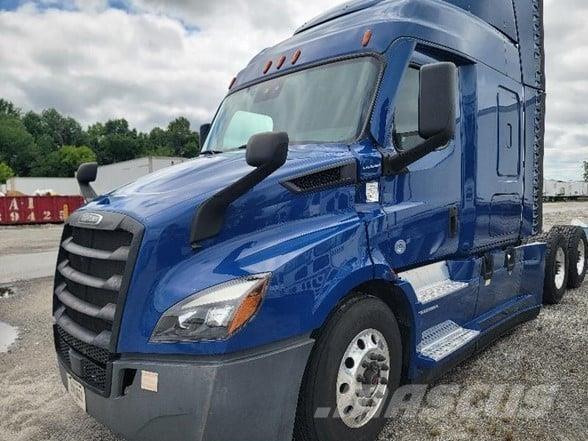 Freightliner CASCADIA 116 Conventional Trucks / Tractor Trucks