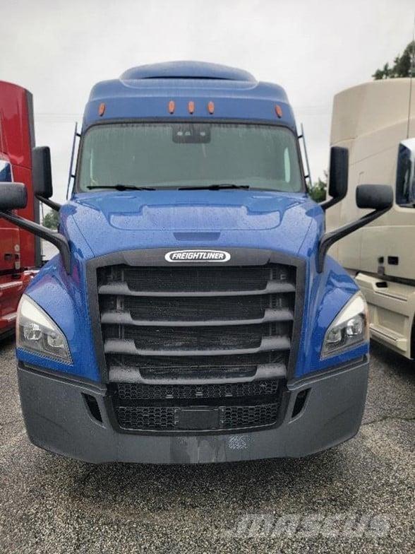 Freightliner CASCADIA 116 Conventional Trucks / Tractor Trucks