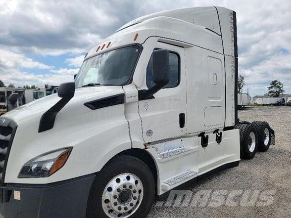 Freightliner CASCADIA 116 Conventional Trucks / Tractor Trucks