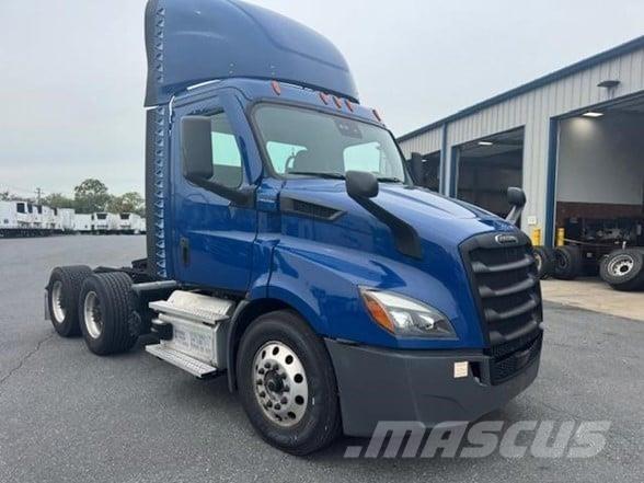 Freightliner CASCADIA 116 Conventional Trucks / Tractor Trucks