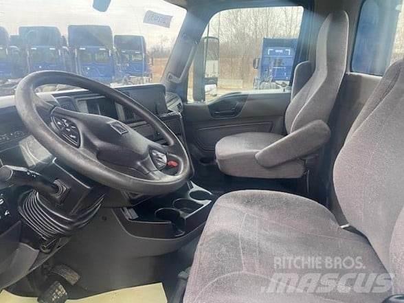 International LT Conventional Trucks / Tractor Trucks