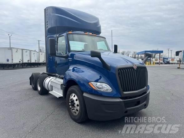 International LT Conventional Trucks / Tractor Trucks