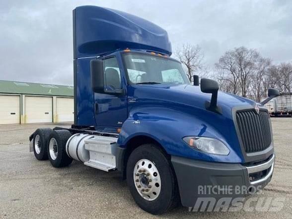 International LT Conventional Trucks / Tractor Trucks