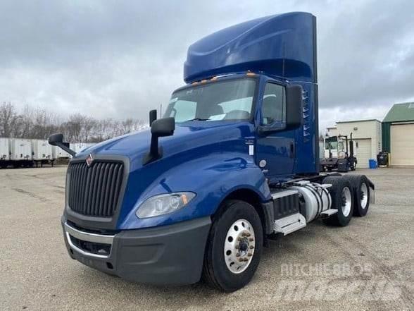 International LT Conventional Trucks / Tractor Trucks