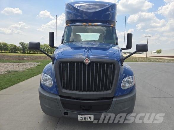 International LT Conventional Trucks / Tractor Trucks