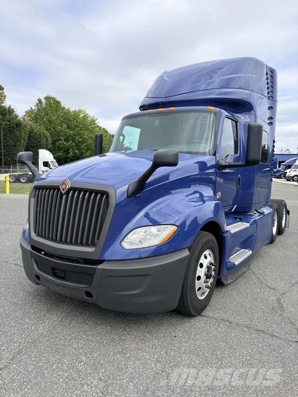 International LT Conventional Trucks / Tractor Trucks