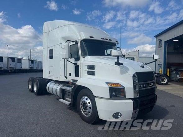 Mack ANTHEM 64T Conventional Trucks / Tractor Trucks