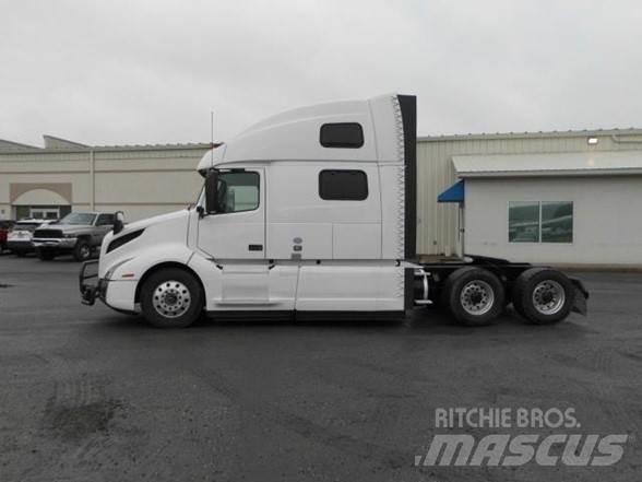 Volvo VNL64T860 Conventional Trucks / Tractor Trucks