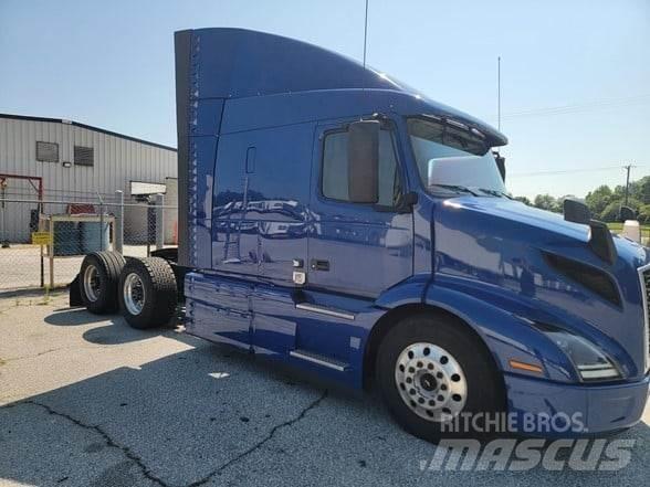 Volvo VNL64T860 Conventional Trucks / Tractor Trucks