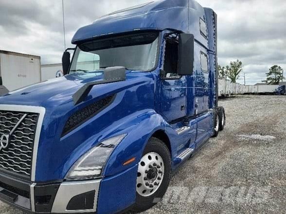 Volvo VNL64T860 Conventional Trucks / Tractor Trucks