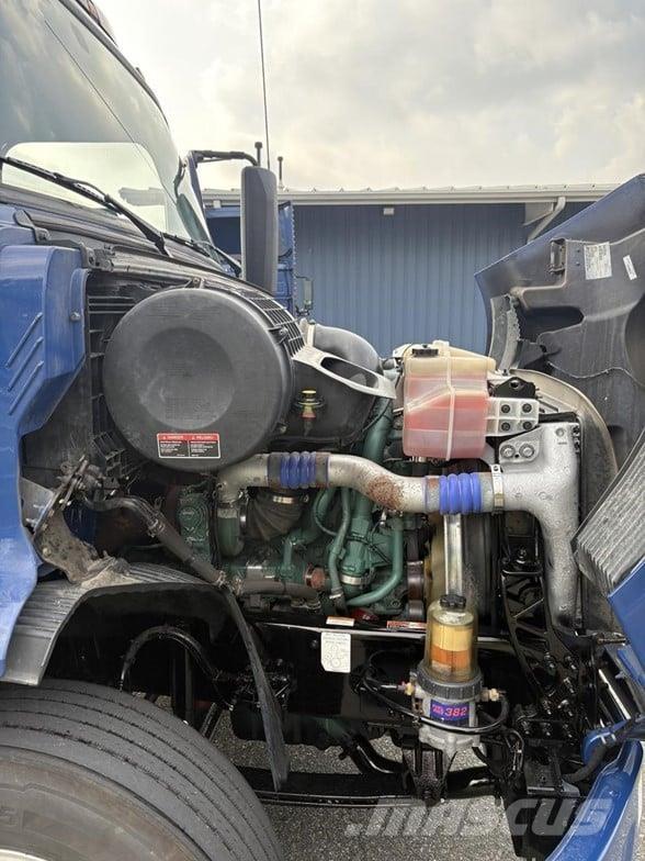 Volvo VNR64T300 Conventional Trucks / Tractor Trucks