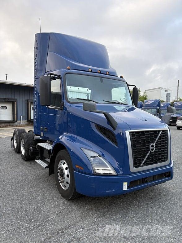 Volvo VNR64T300 Tractor Units