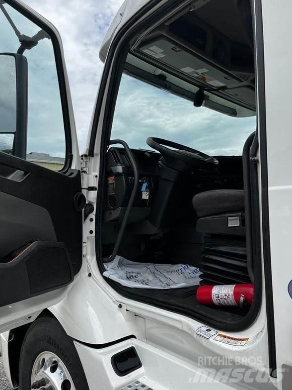 Volvo VNR64T640 Conventional Trucks / Tractor Trucks