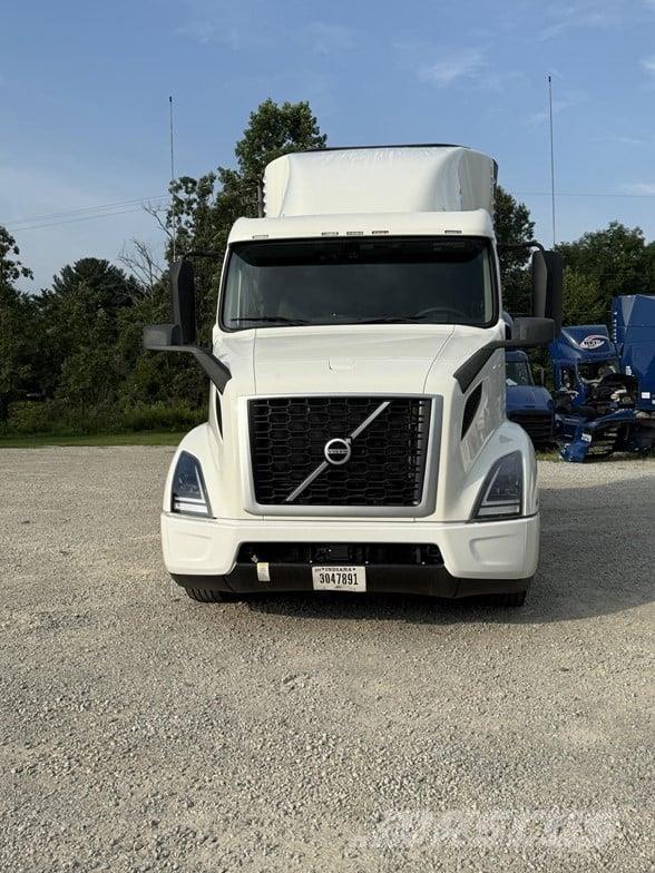 Volvo VNR64T640 Conventional Trucks / Tractor Trucks