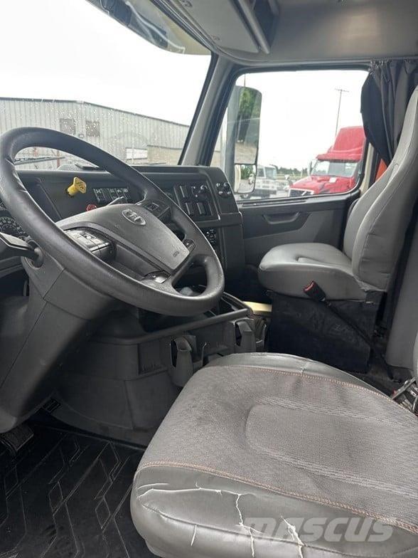 Volvo VNR64T640 Conventional Trucks / Tractor Trucks