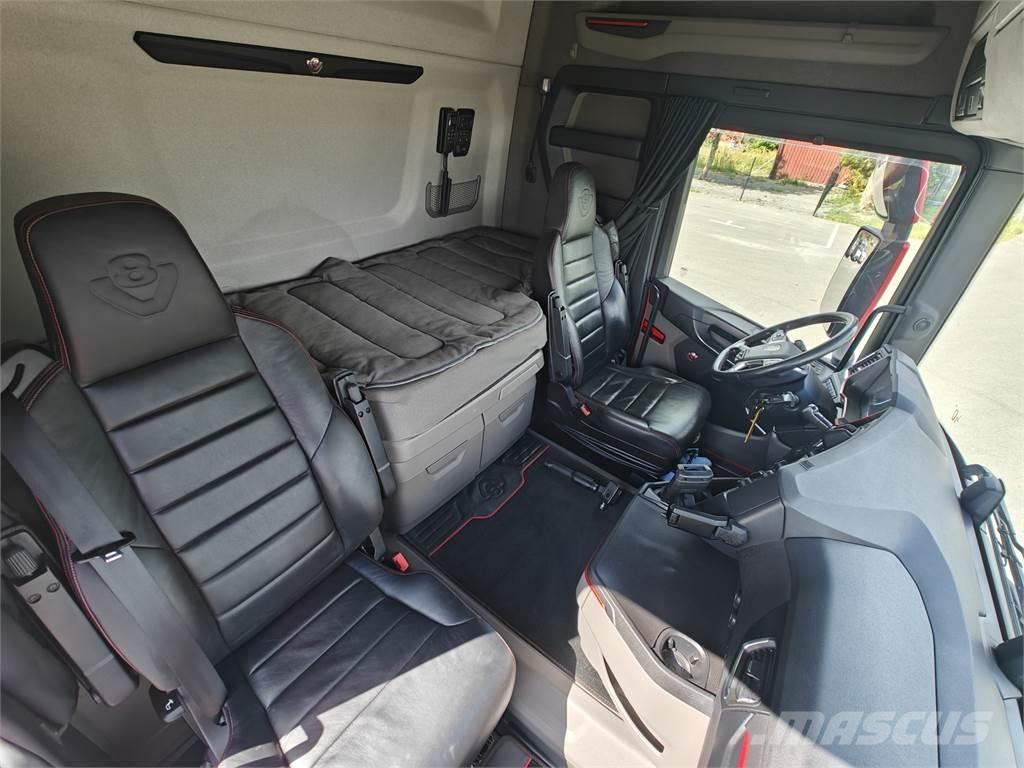 Scania R580 Conventional Trucks / Tractor Trucks
