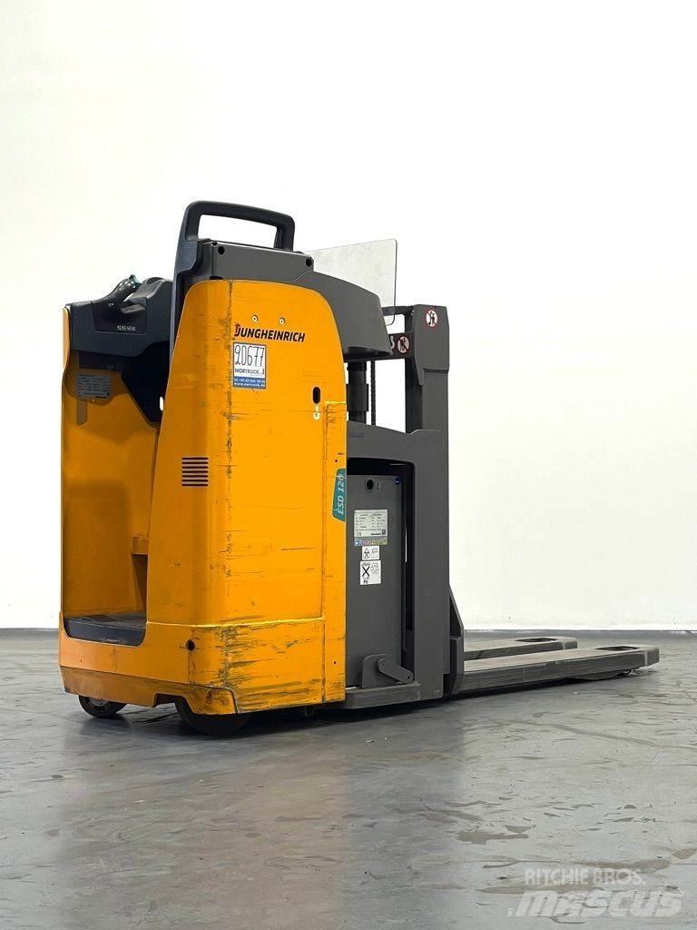 Jungheinrich ESD 120 Pedestrian stacker