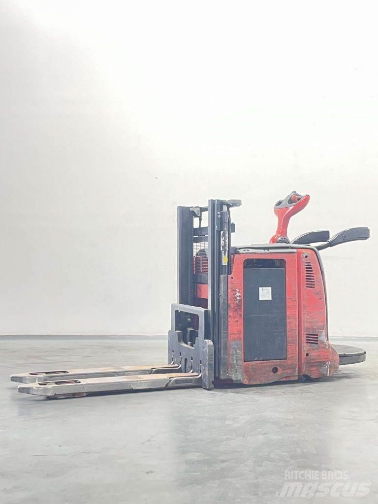 Linde D12AP-133 Pedestrian stacker