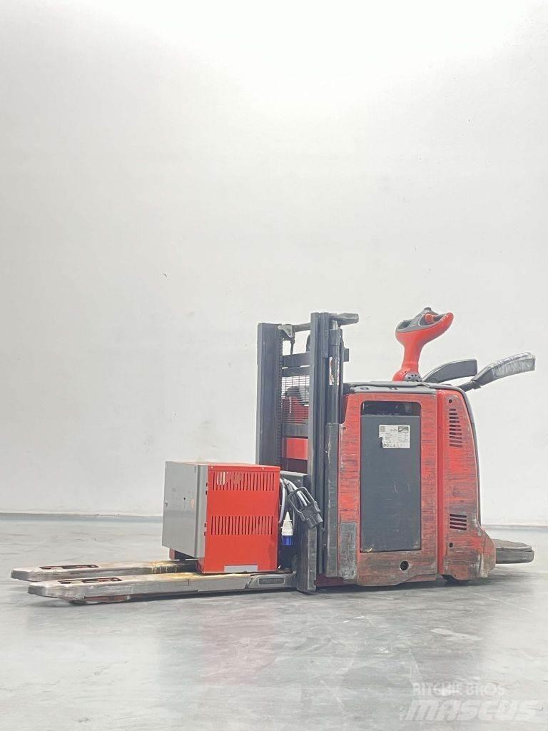 Linde D12AP-133 Pedestrian stacker