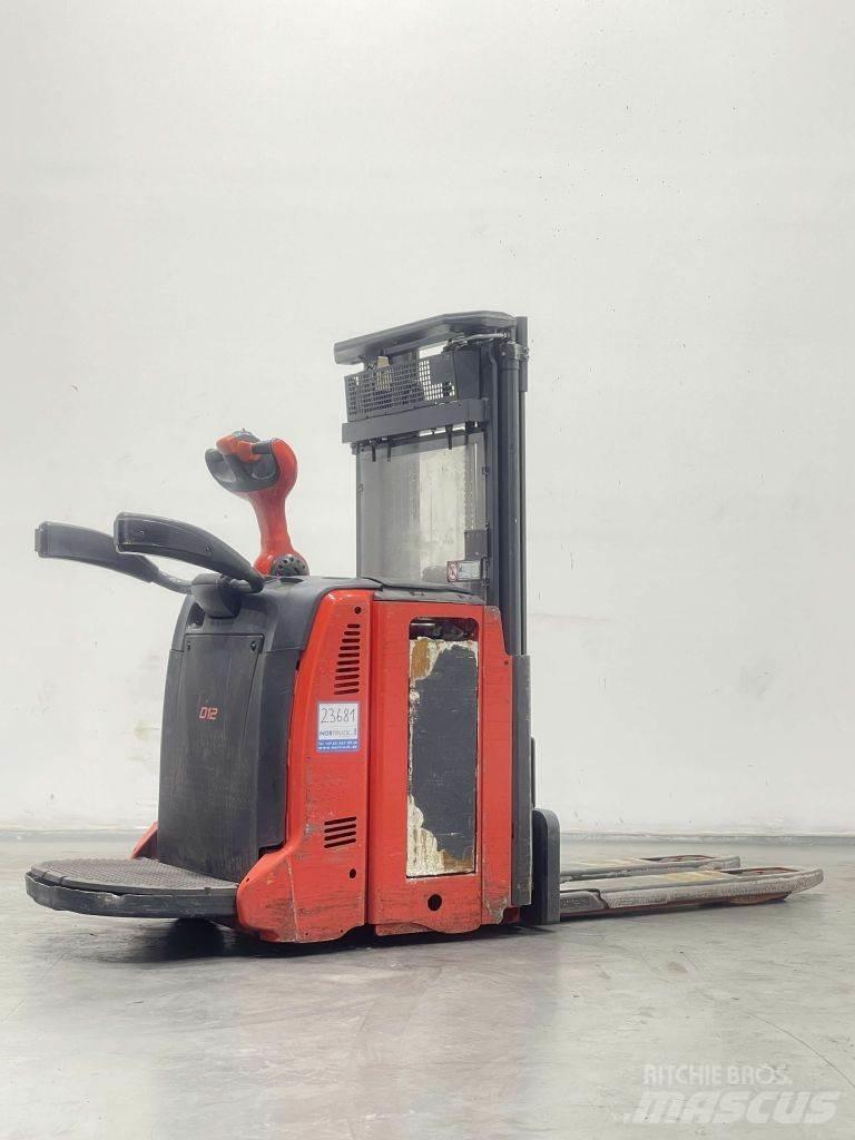 Linde D12AP-133 Pedestrian stacker
