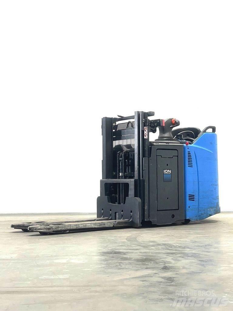 Linde D12HPSP-133 Pedestrian stacker