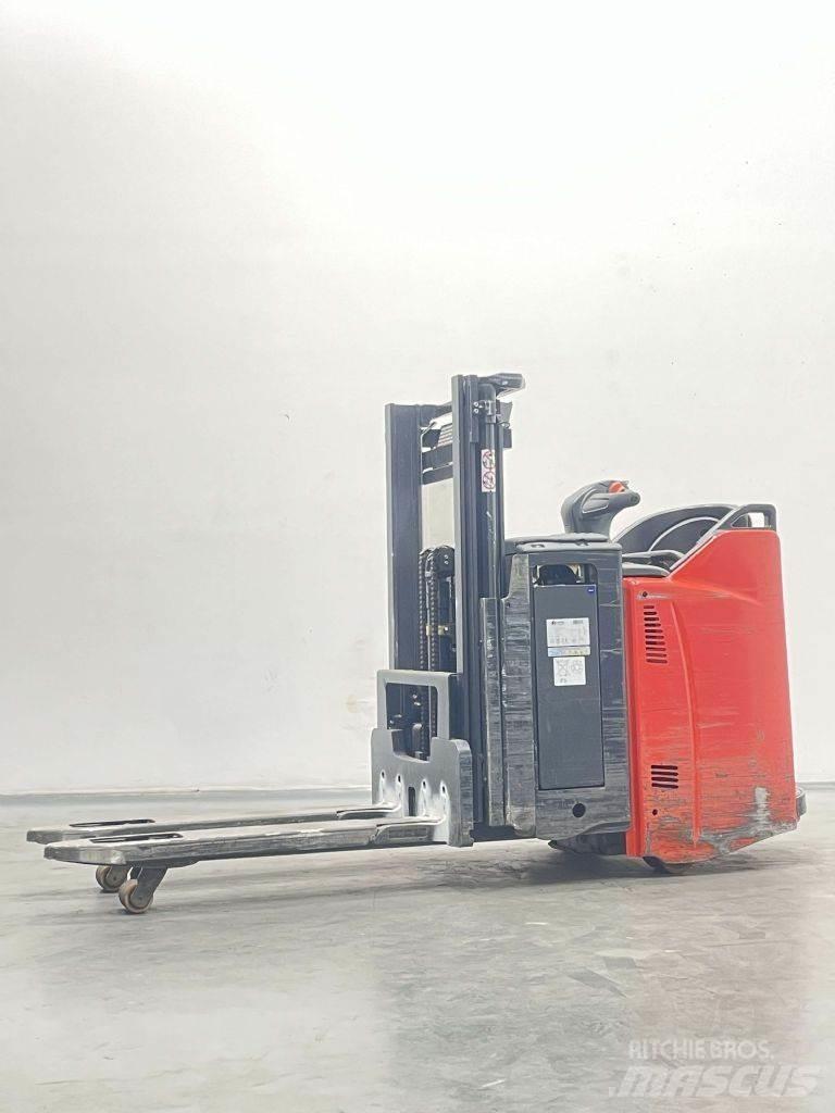 Linde D12SP-133 Pedestrian stacker