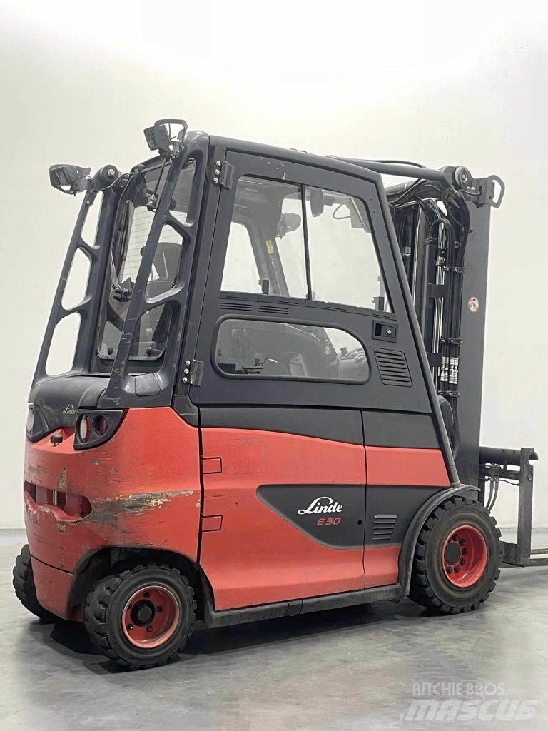 Linde E30-387 Electric Forklifts