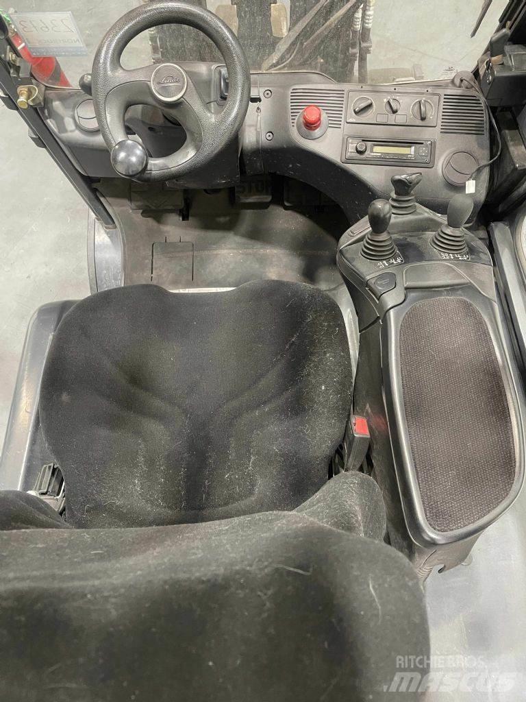 Linde E30-387 Electric Forklifts