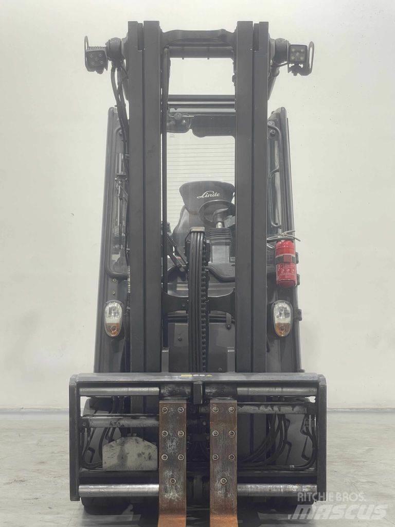Linde E30H-01/600-387 Electric Forklifts