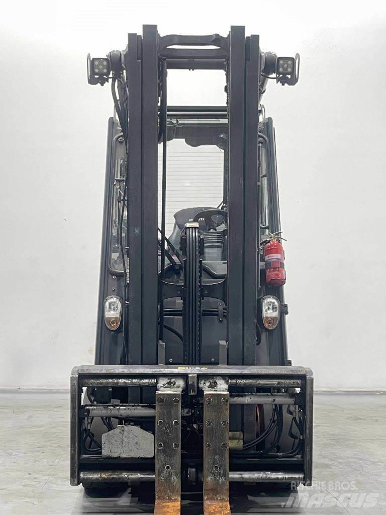 Linde E30H-01/600-387 Electric Forklifts