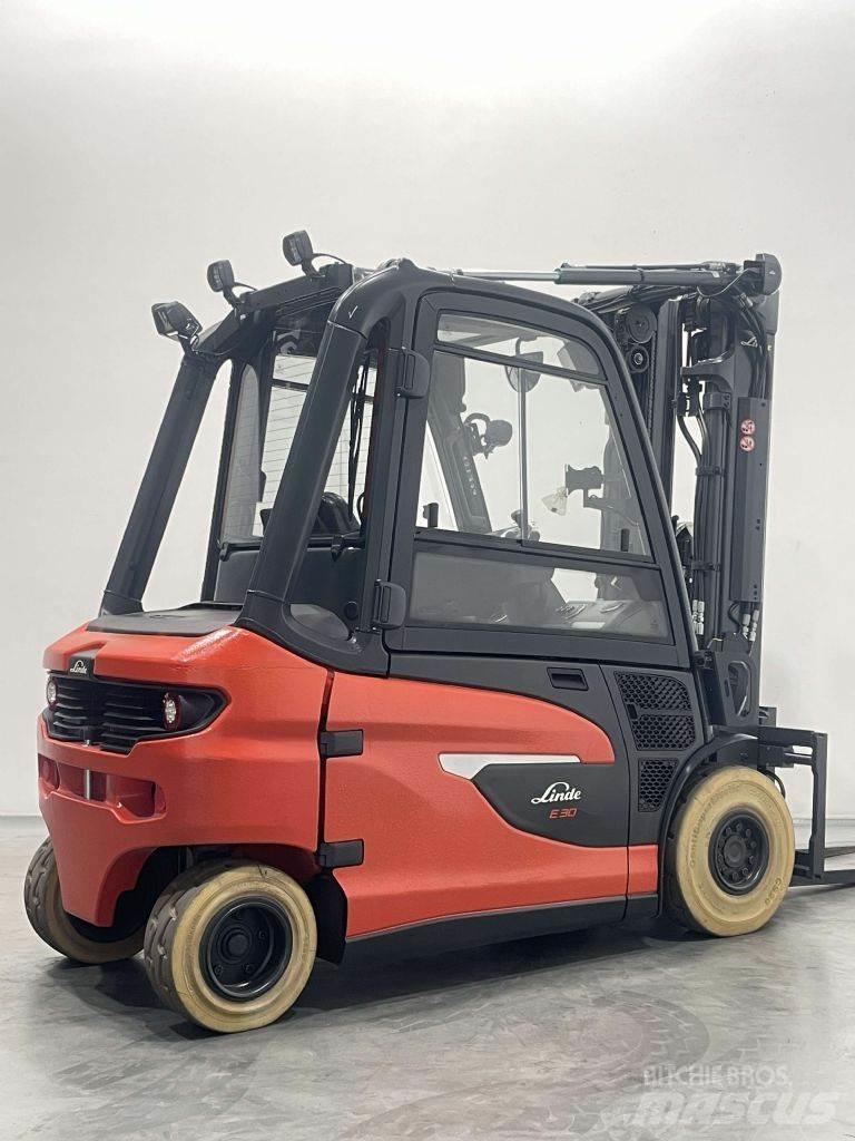 Linde E30L-01-1252 Electric Forklifts
