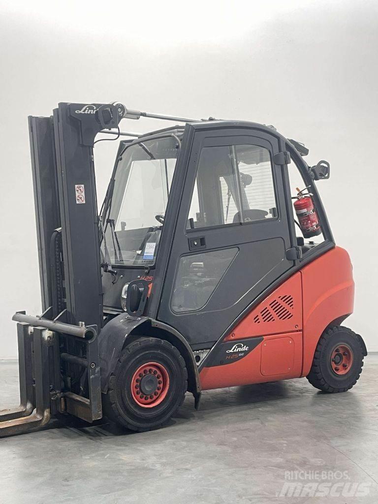 Linde H25D-02/600-393 Diesel Forklifts
