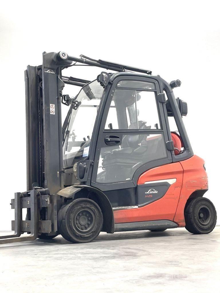 Linde H25T-01-1202 LPG trucks
