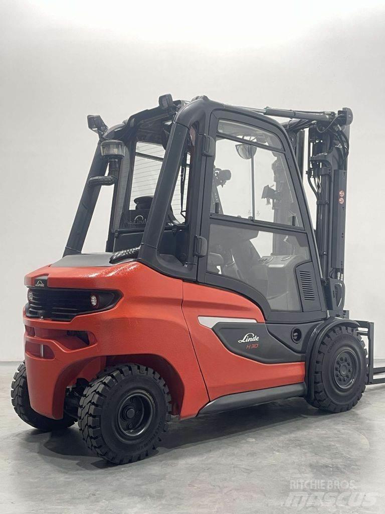 Linde H30D-01-1202 Diesel Forklifts